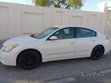 Nisan Altima Neat and clean condition